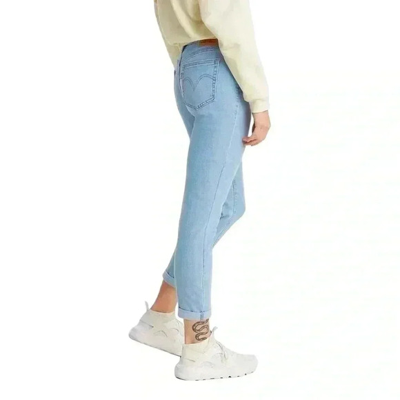 Levi's Women's Boyfriend Jeans, W27 L30, Light Blue - Picture 3 of 10